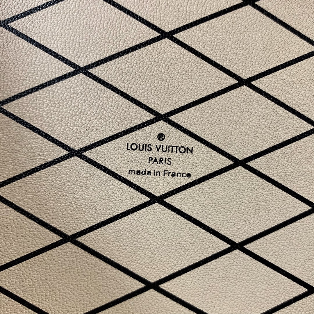 Louis Vuitton Petite Malle Bag in Monogram Jacquard Denim - Image 7