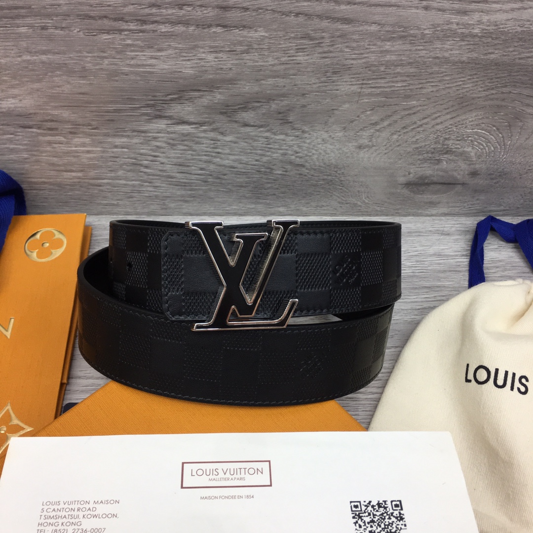db9bf2_1dbd07b7680a41a69484606b17f4eabfmv2.jpg Louis Vuitton LV Letter Buckle 40mm Leather Belt - Image 1