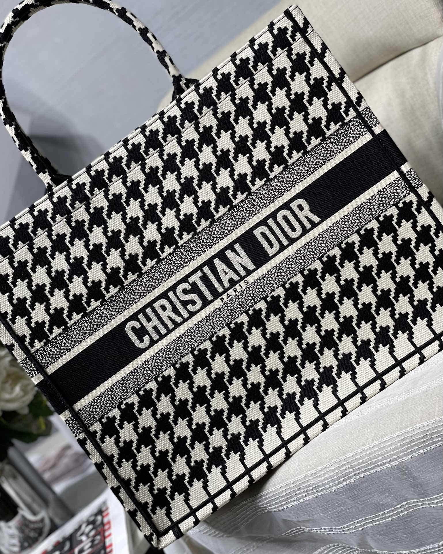 Dior Large Book Tote Bag in Black&White Houndstooth - Image 7