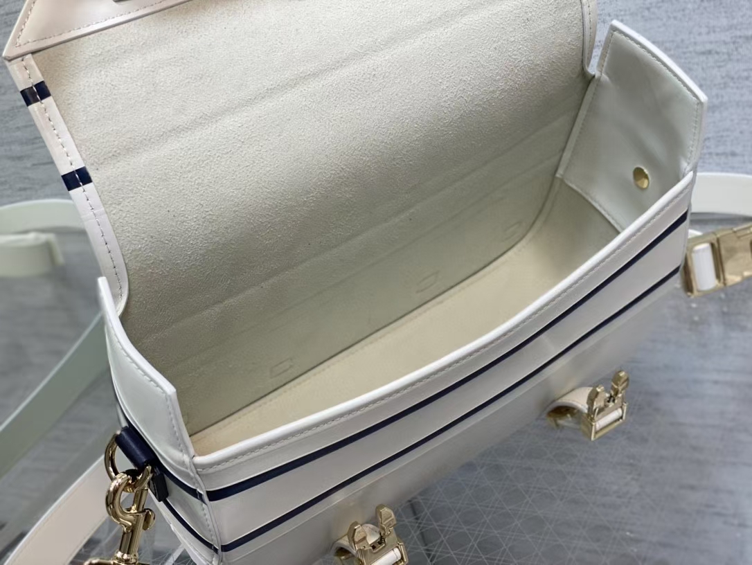 Dior Messenger Bag in White - Image 8