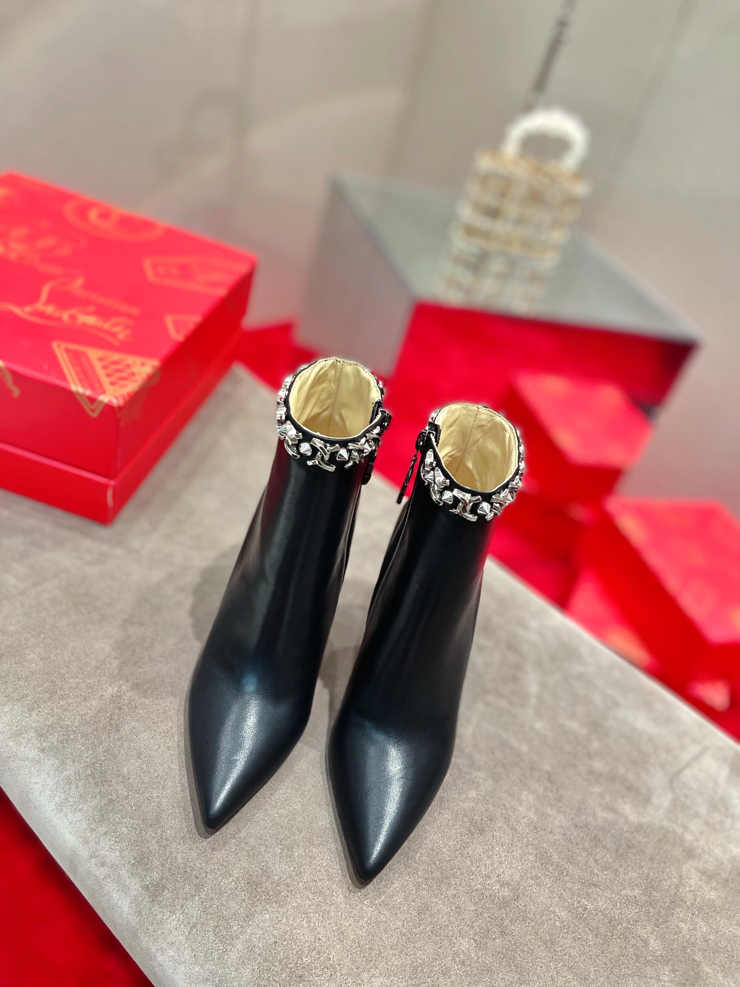 db9bf2_1edf18103d984a4f825176501a9c00aemv2.jpg Louboutin - Image 1