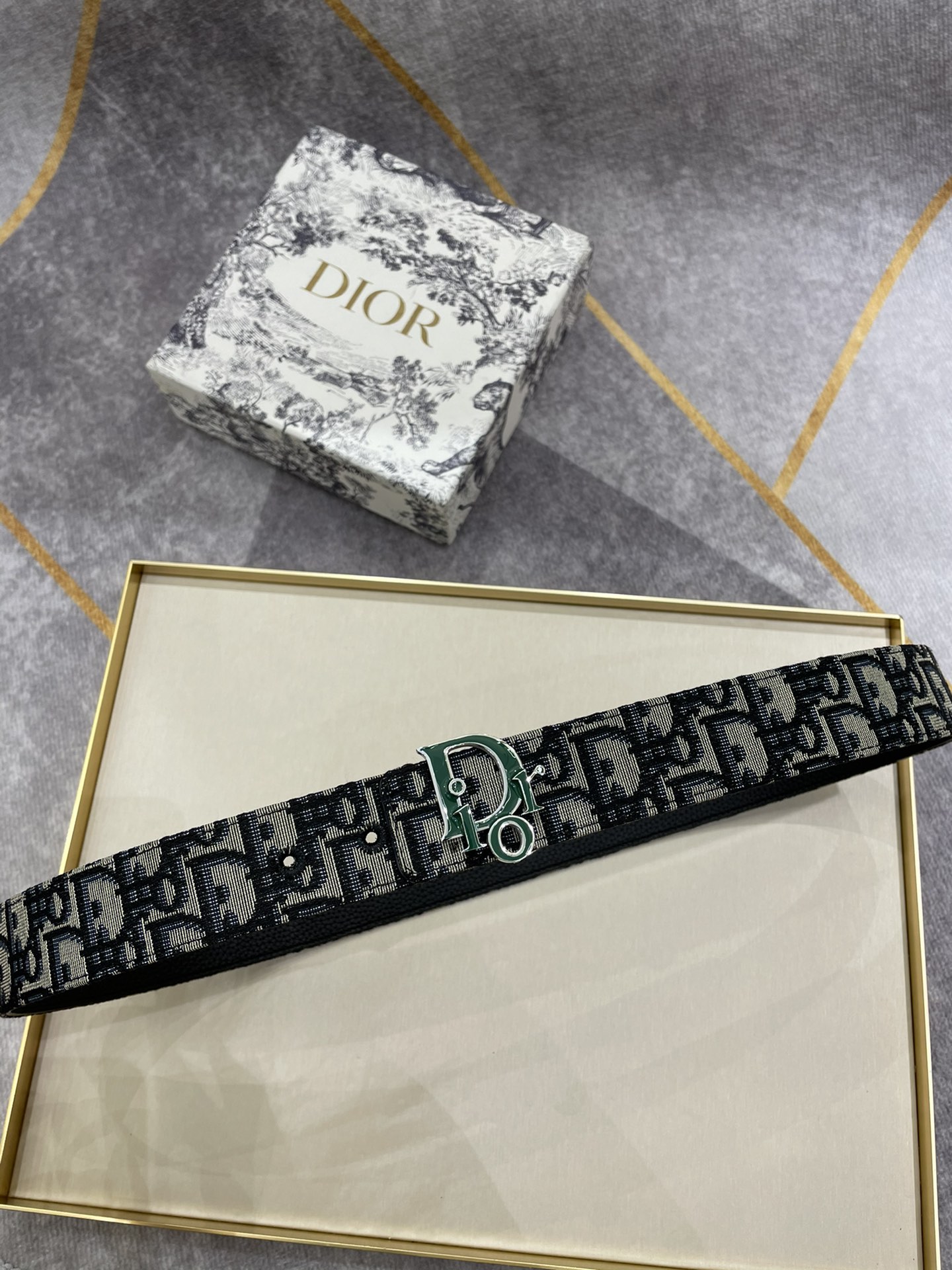 db9bf2_1f9b40c352324ca6b72c1913ac5e18f3mv2.jpg Dior Leather Belt - Image 1