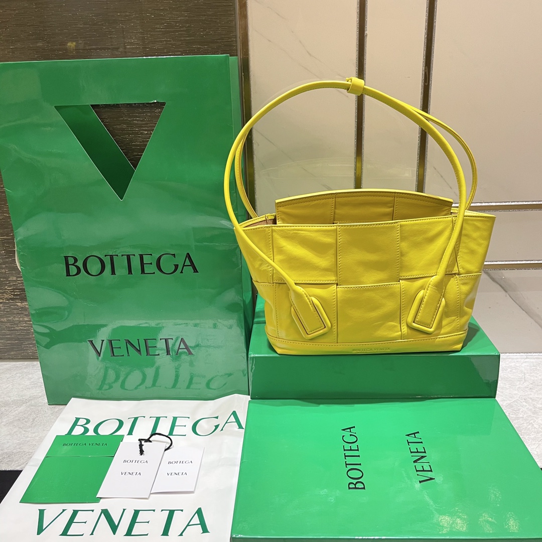 Bottega Veneta Bag - Image 3