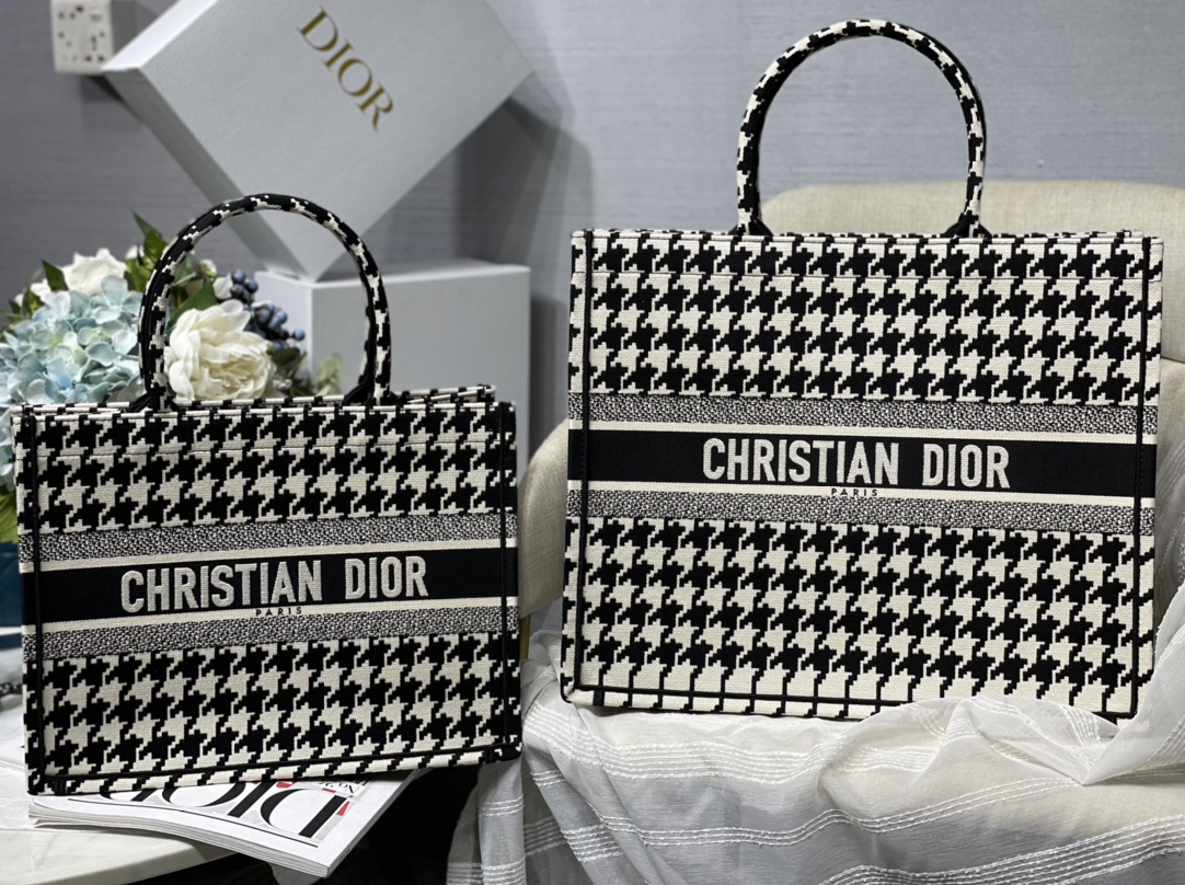 Dior Large Book Tote Bag in Black&White Houndstooth - Image 11