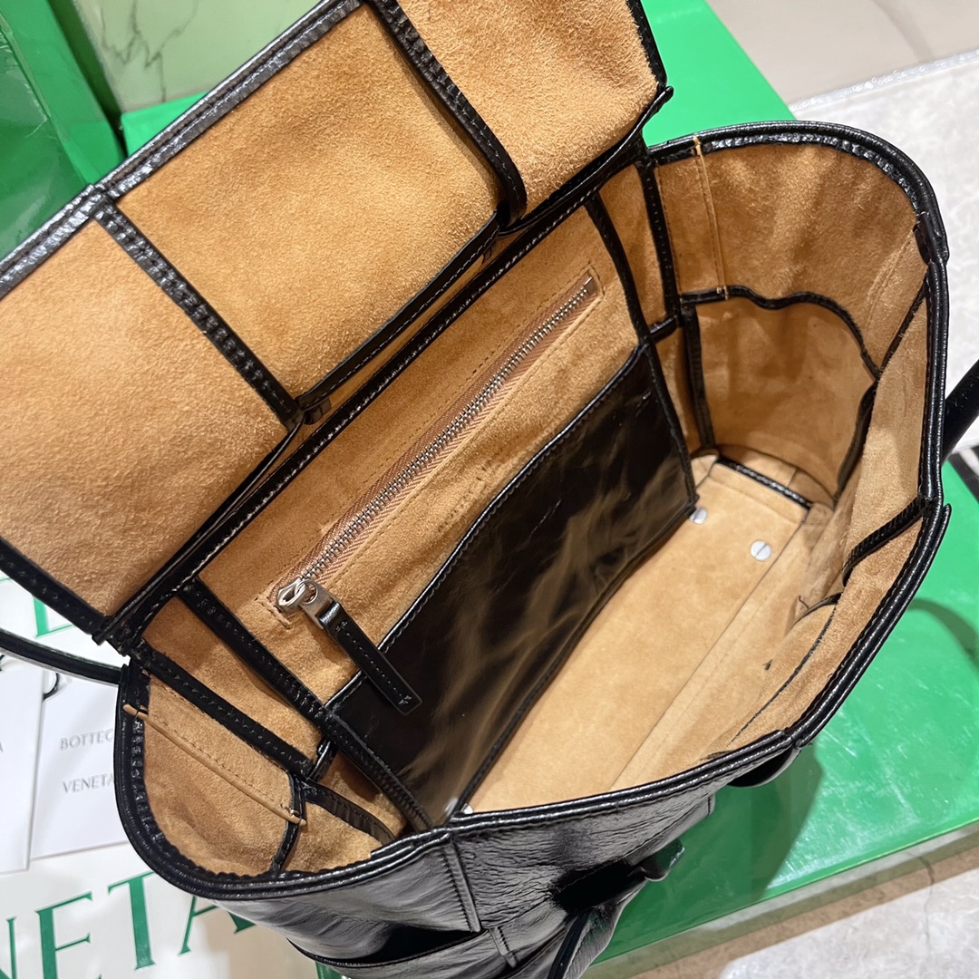 Bottega Veneta Bag - Image 8