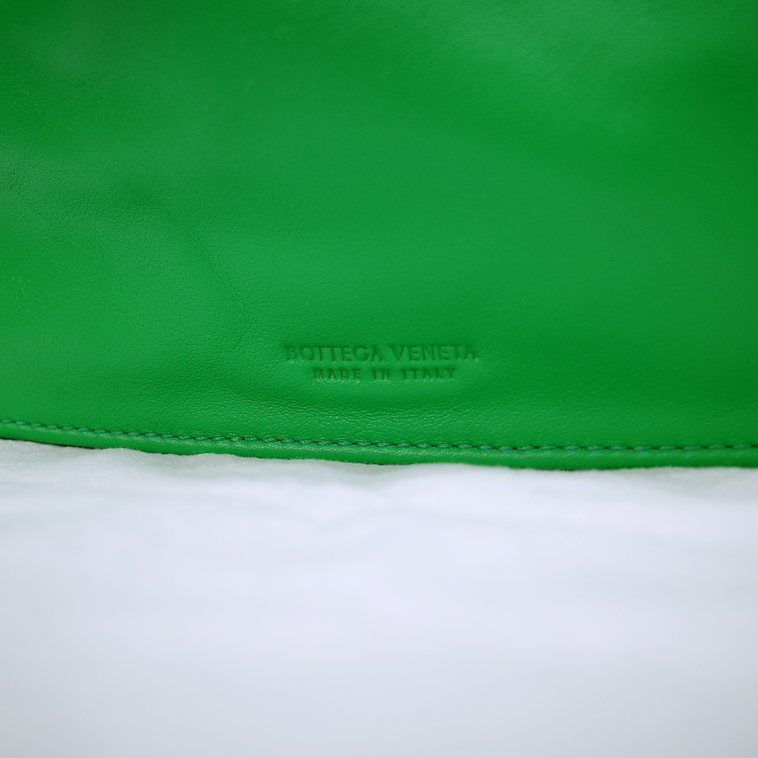 Bottega Veneta Bag - Image 8