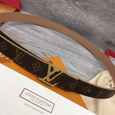 Louis Vuitton LV Buckle Reversible Leather Belt