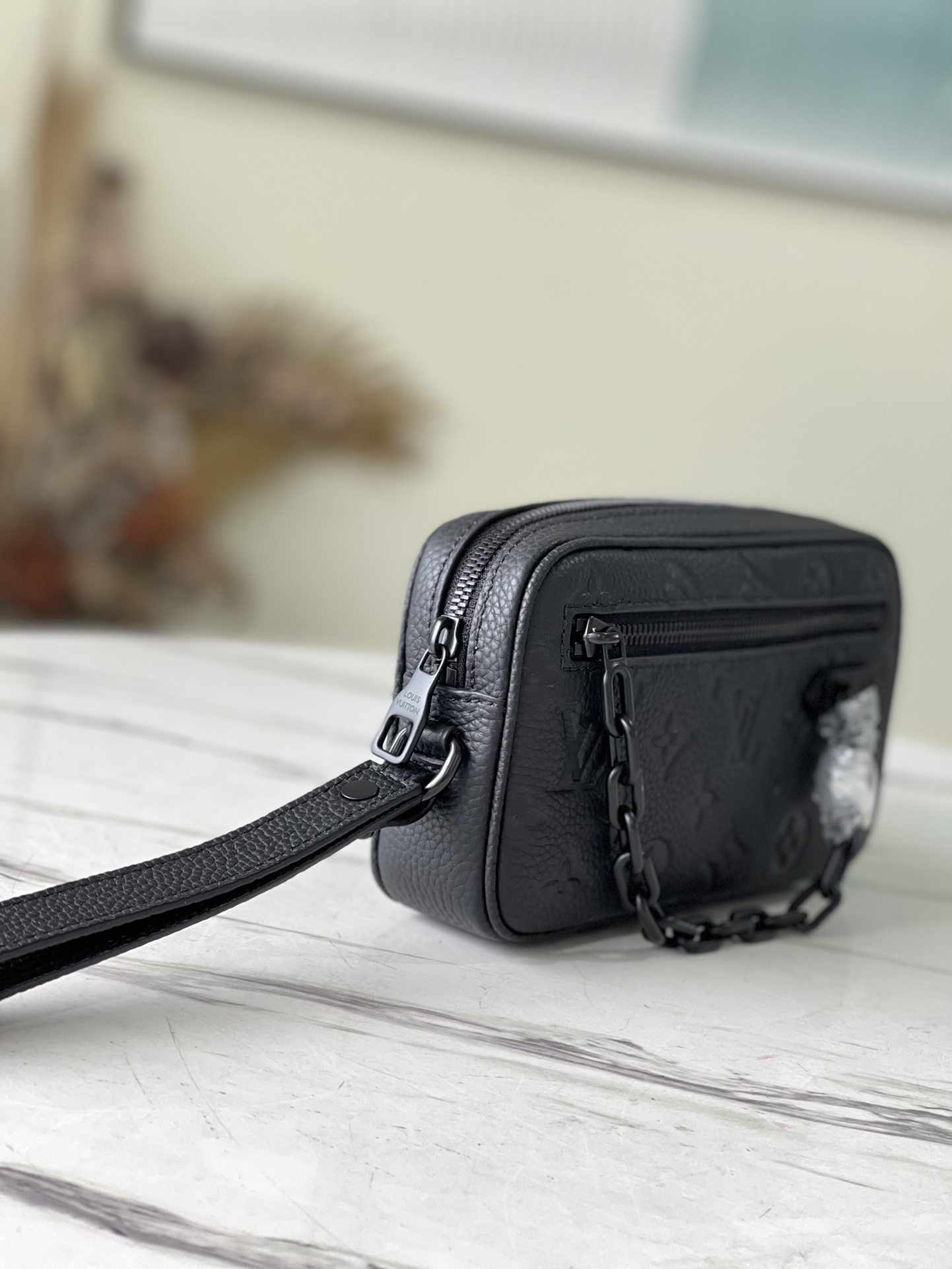 Louis Vuitton Pochette Volga Clutch - Image 4