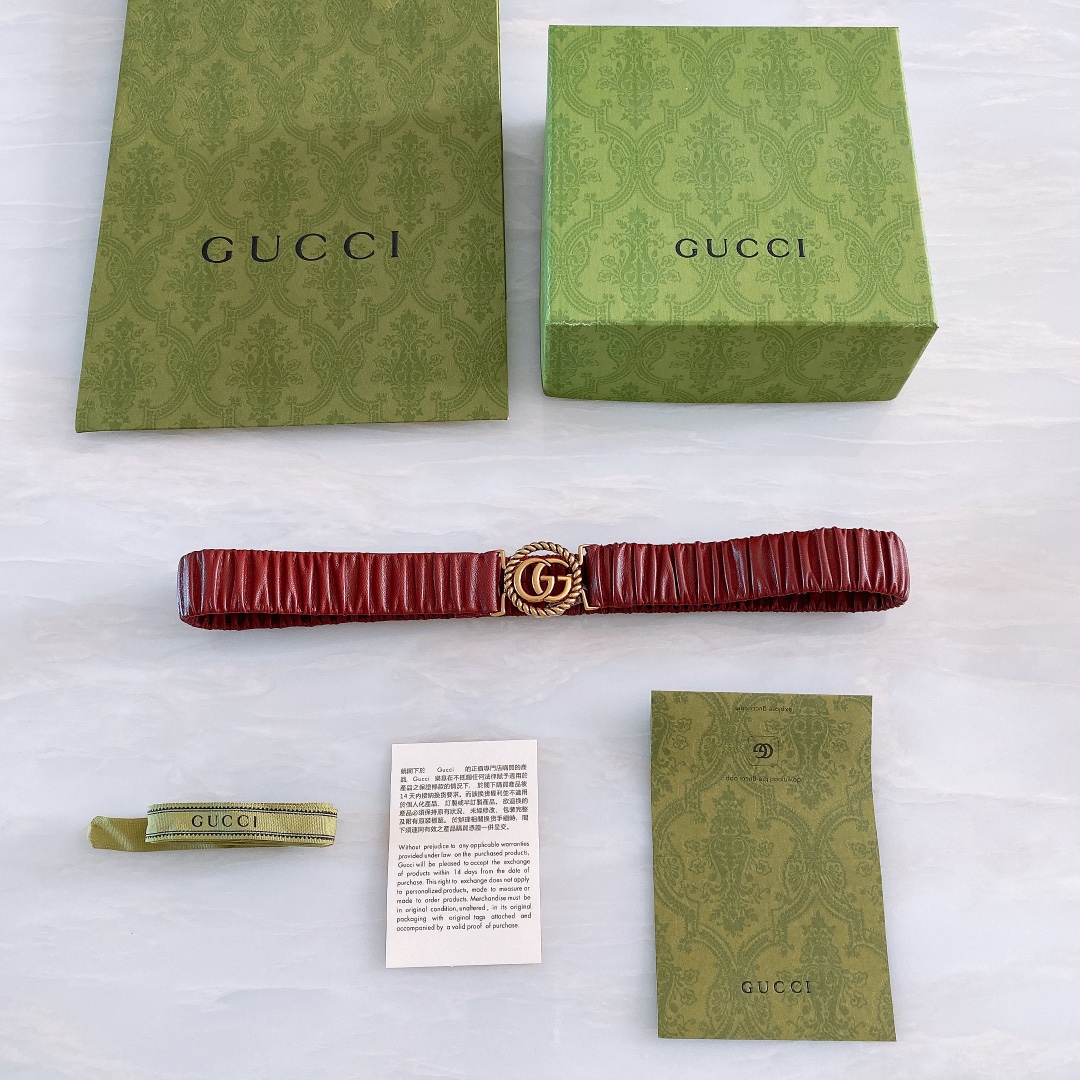 db9bf2_243c2c3ea8c64d909c1a3b5da0e8d78fmv2.jpg Gucci Leather Belt - Image 1
