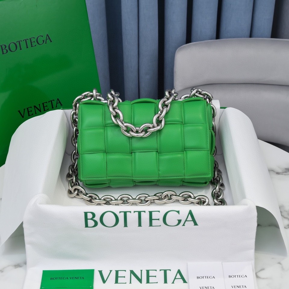 db9bf2_2556dd9e27884a9a8ddd0a0cc01522demv2.jpg Bottega Veneta Shoes - Image 1