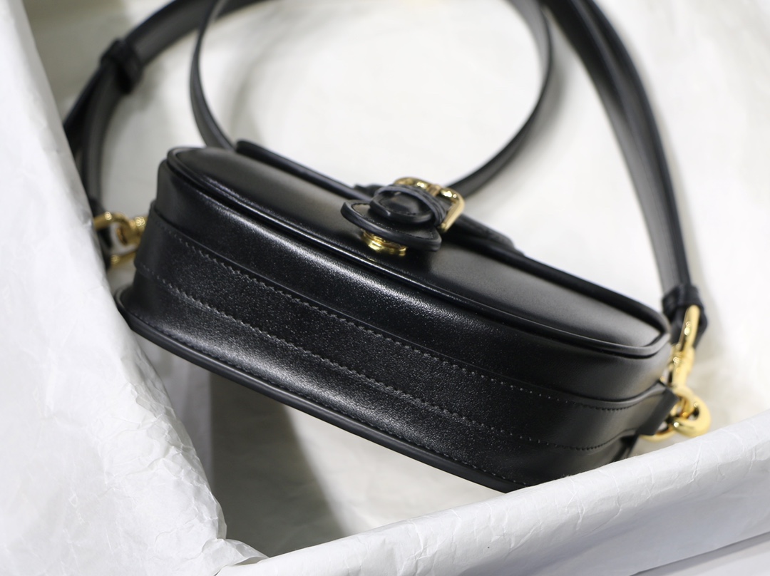 Dior Small Bobby Bag in Black Leather - Image 9