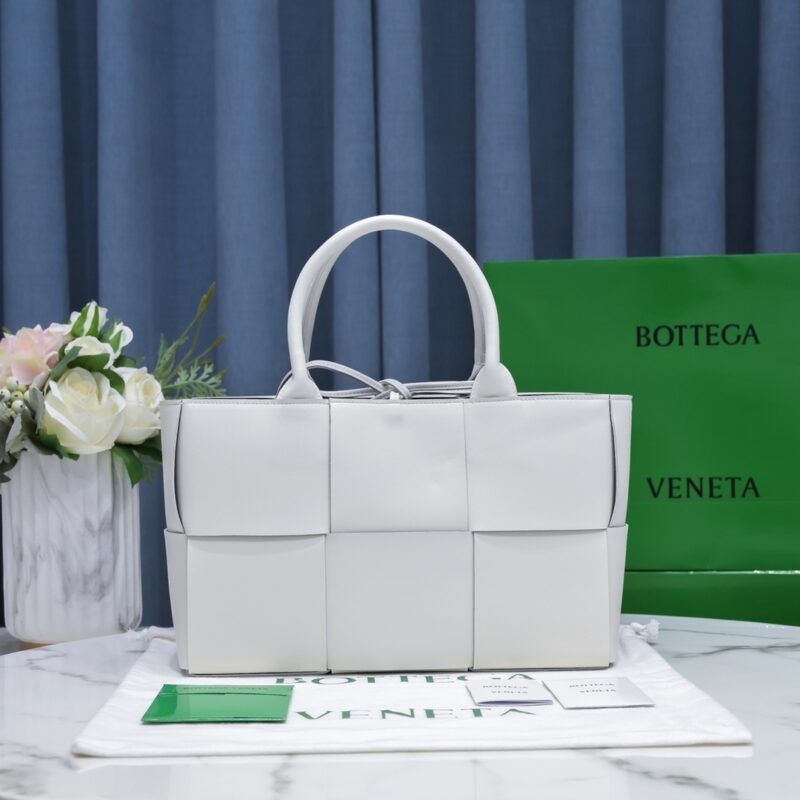 Bottega Veneta Arco Bag in White Lambskin