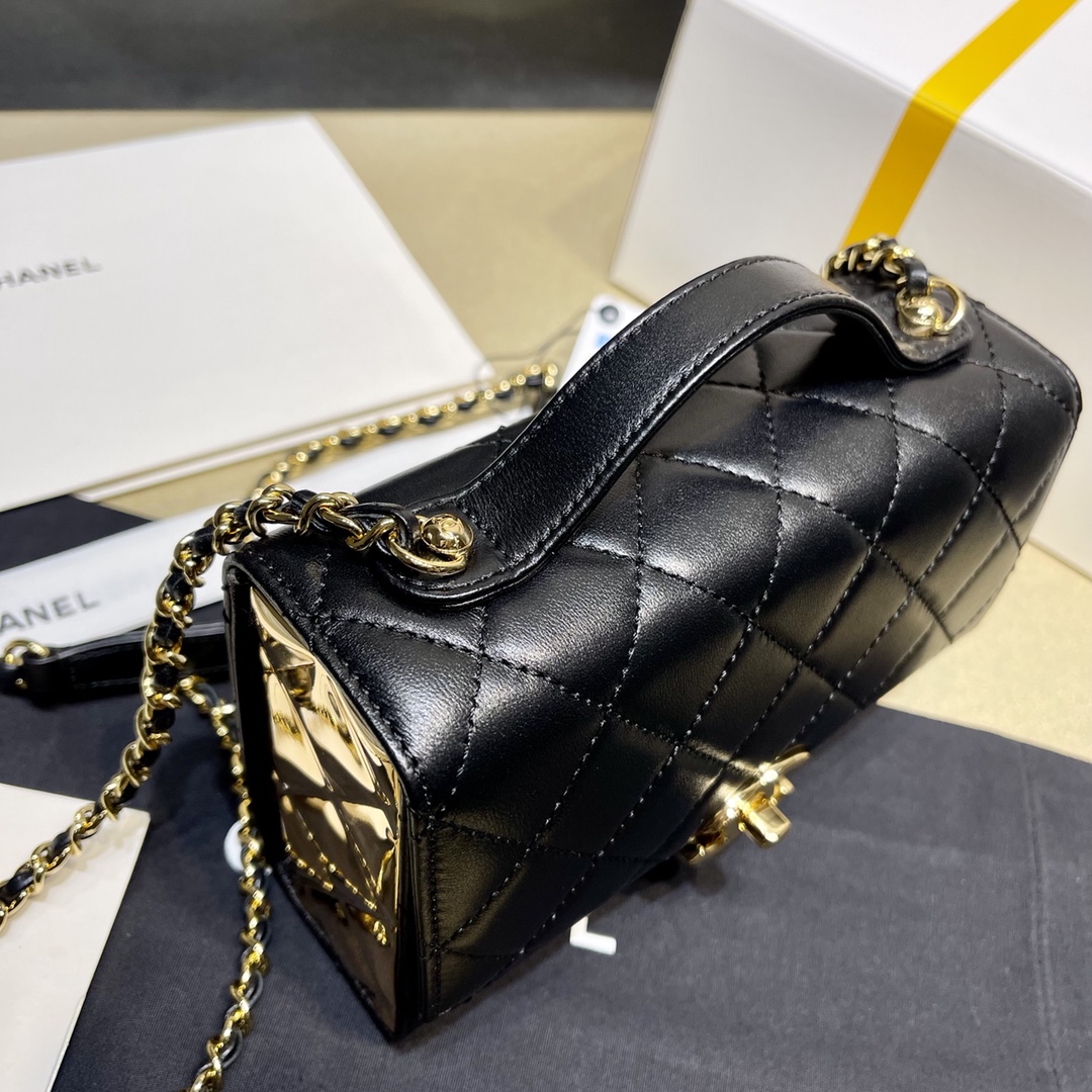 Chanel 22 Classic Rectangular Mini Flap Bag in Black Lambskin - Image 8