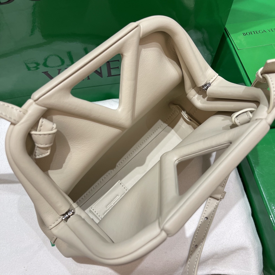 Bottega Veneta Bag - Image 6