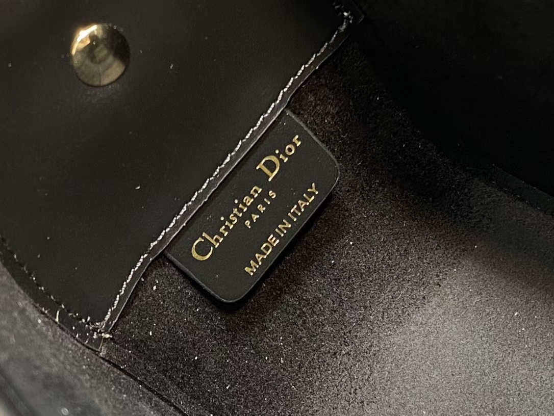 Dior Messenger Bag in Black - Image 9