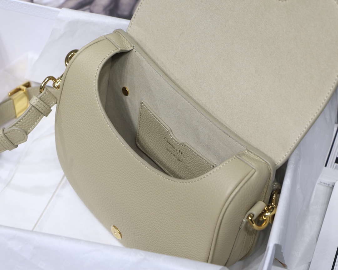 Dior Medium Bobby Bag in Apricot Calfskin - Image 6