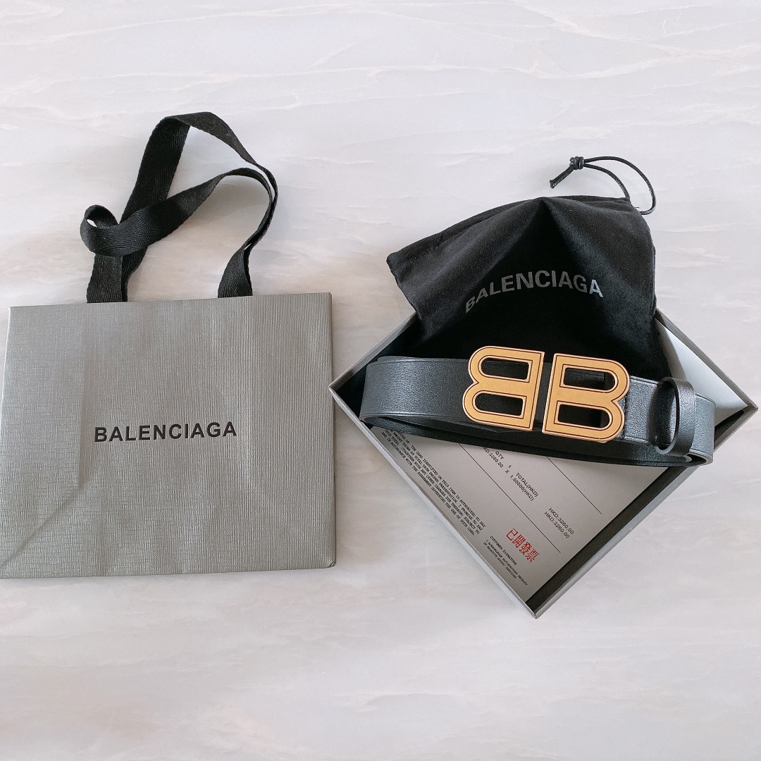 db9bf2_2b4e01ea255e4230813579d33459dca0mv2.jpg Balenciaga Belt - Image 1