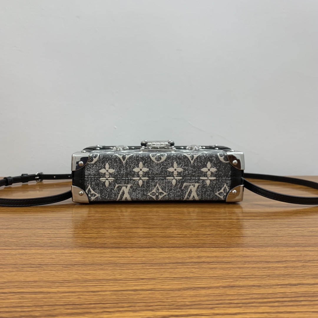 Louis Vuitton Petite Malle Bag in Monogram Jacquard Denim - Image 5