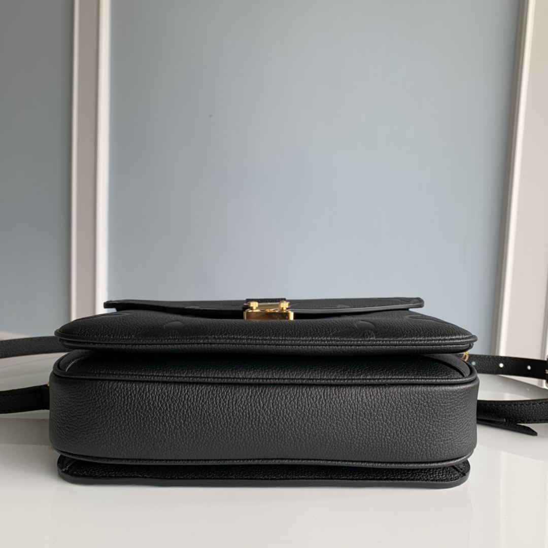 Louis Vuitton Pochette Metis Bag in Black - Image 4