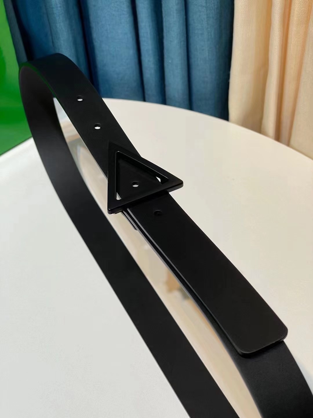 db9bf2_2c9bcd5105b6464a9bf9fcabd77e5b0amv2.jpg Bottega Veneta Triangular Buckle Leather Belt - Image 1