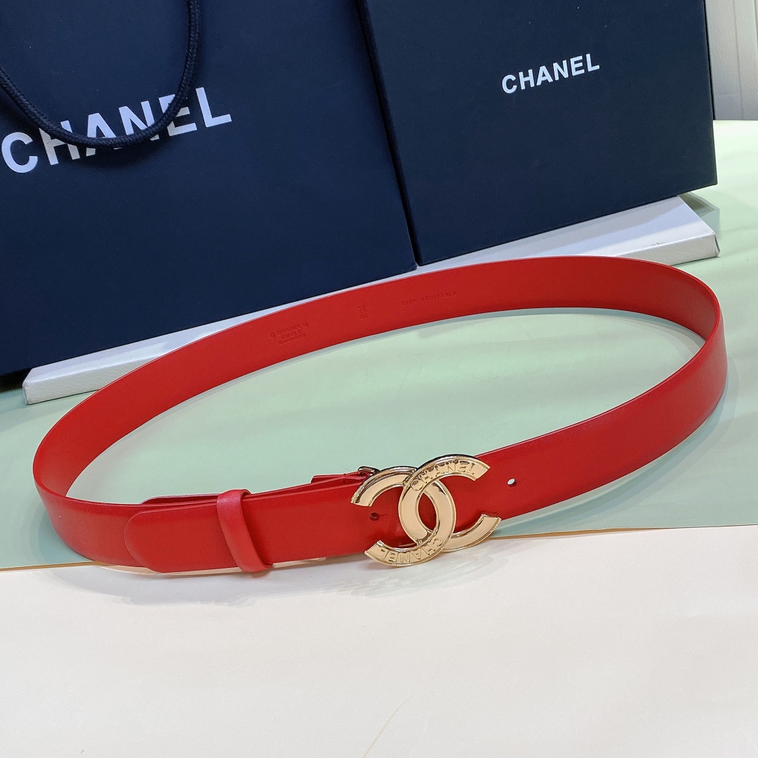 db9bf2_2cc4cc74269442b9bb5ec88e42fd2f13mv2.jpg Chanel Leather Belt - Image 1