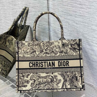 Dior Medium Tote Bag in Tiger Embroidery