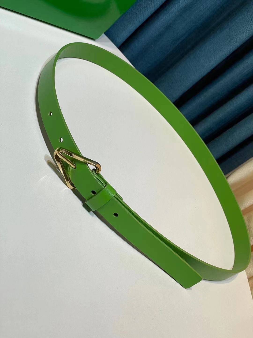 db9bf2_3082d9c80a994569a895a33cd9b401e9mv2.jpg Bottega Veneta Triangular Buckle Leather Belt - Image 1