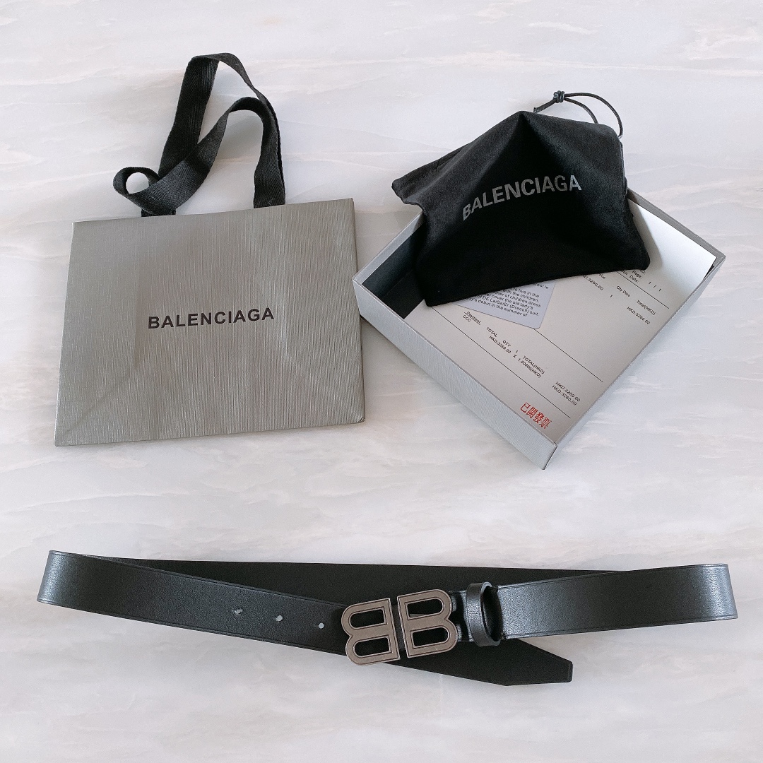 db9bf2_309dc4b678ca4f1fae8f39a431777bacmv2.jpg Balenciaga Belt - Image 1