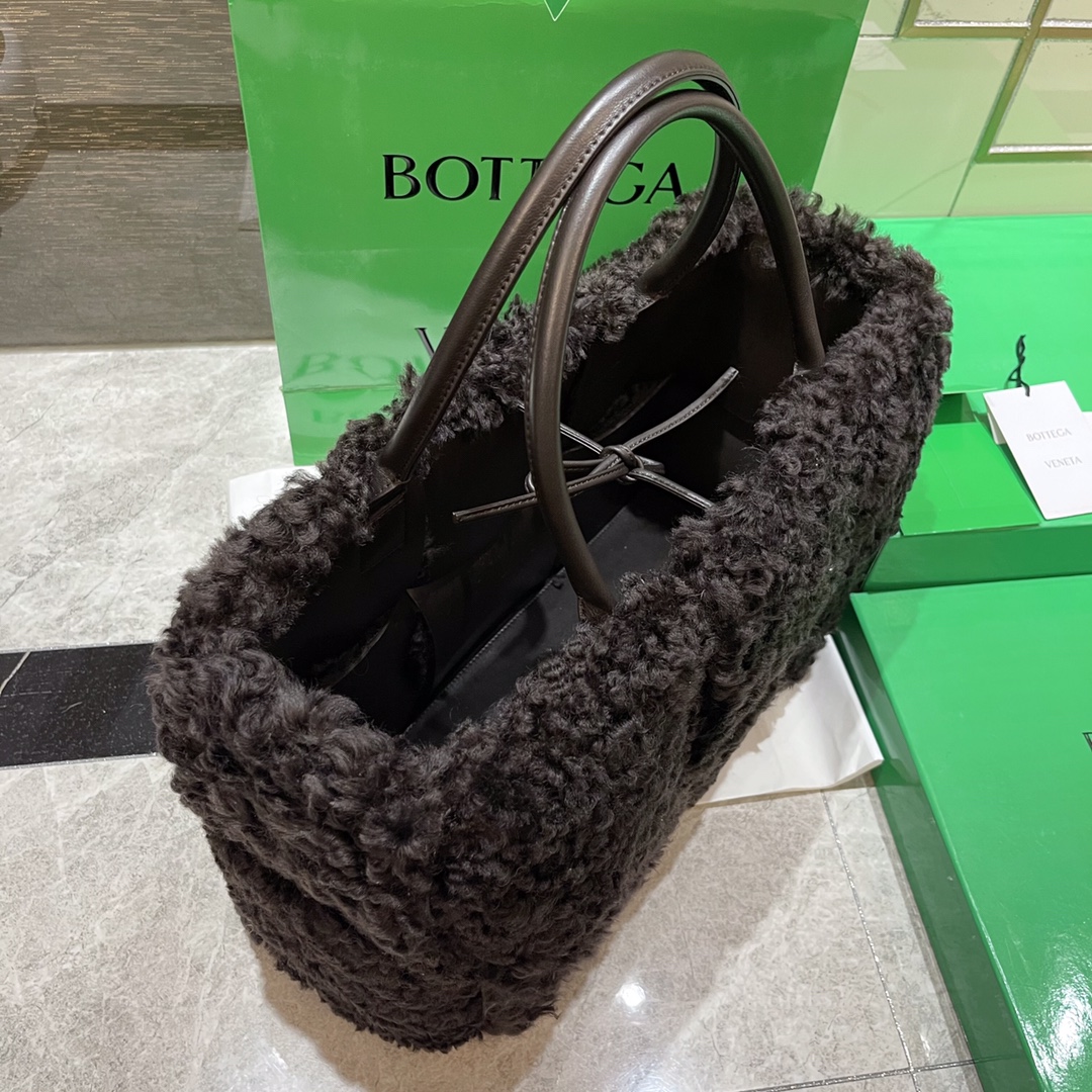 Bottega Veneta Arco Tote Bag - Image 4