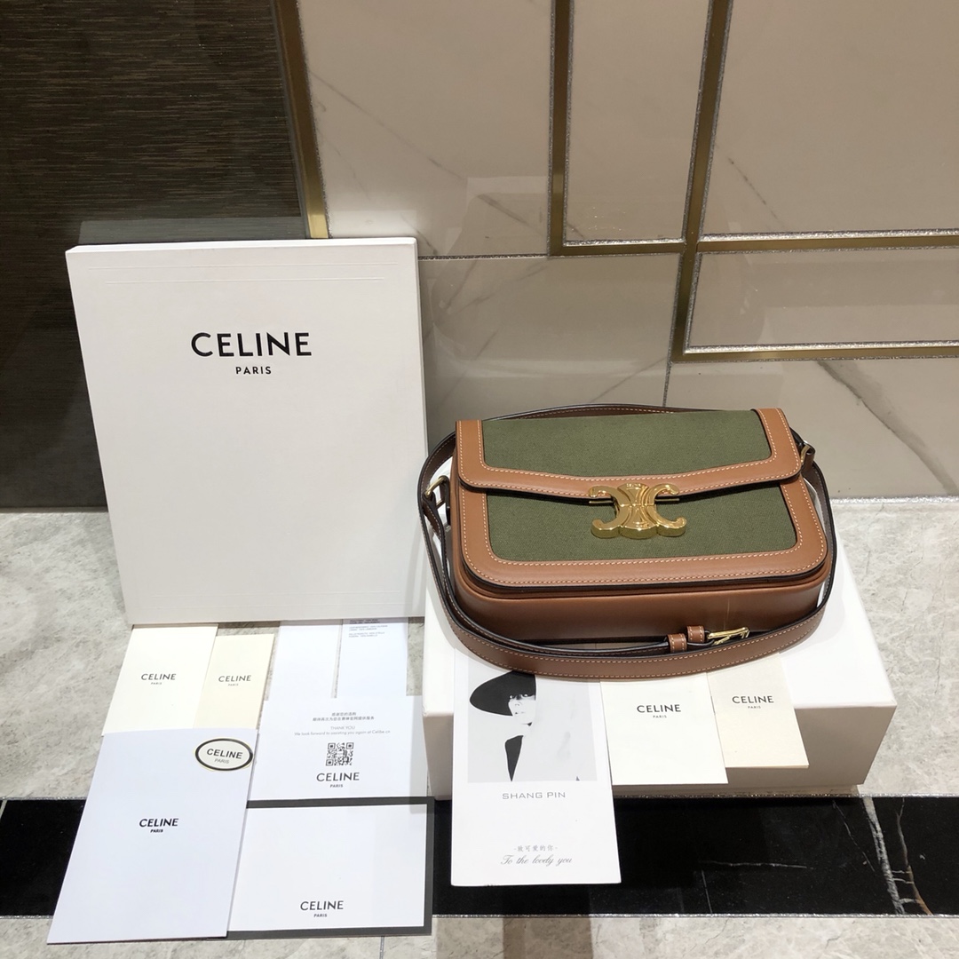 db9bf2_31ead6af0e8f4a55a8ff3fbe6857de47mv2.jpg Celine Arc de Triomphe Double C Buckle Canvas&Leather 18 Bag - Image 1
