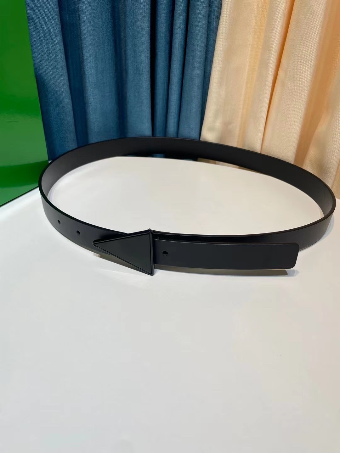 db9bf2_327f0f4dc20d41a3b17bf236cb8da256mv2.jpg Bottega Veneta Triangular Buckle Leather Belt - Image 1