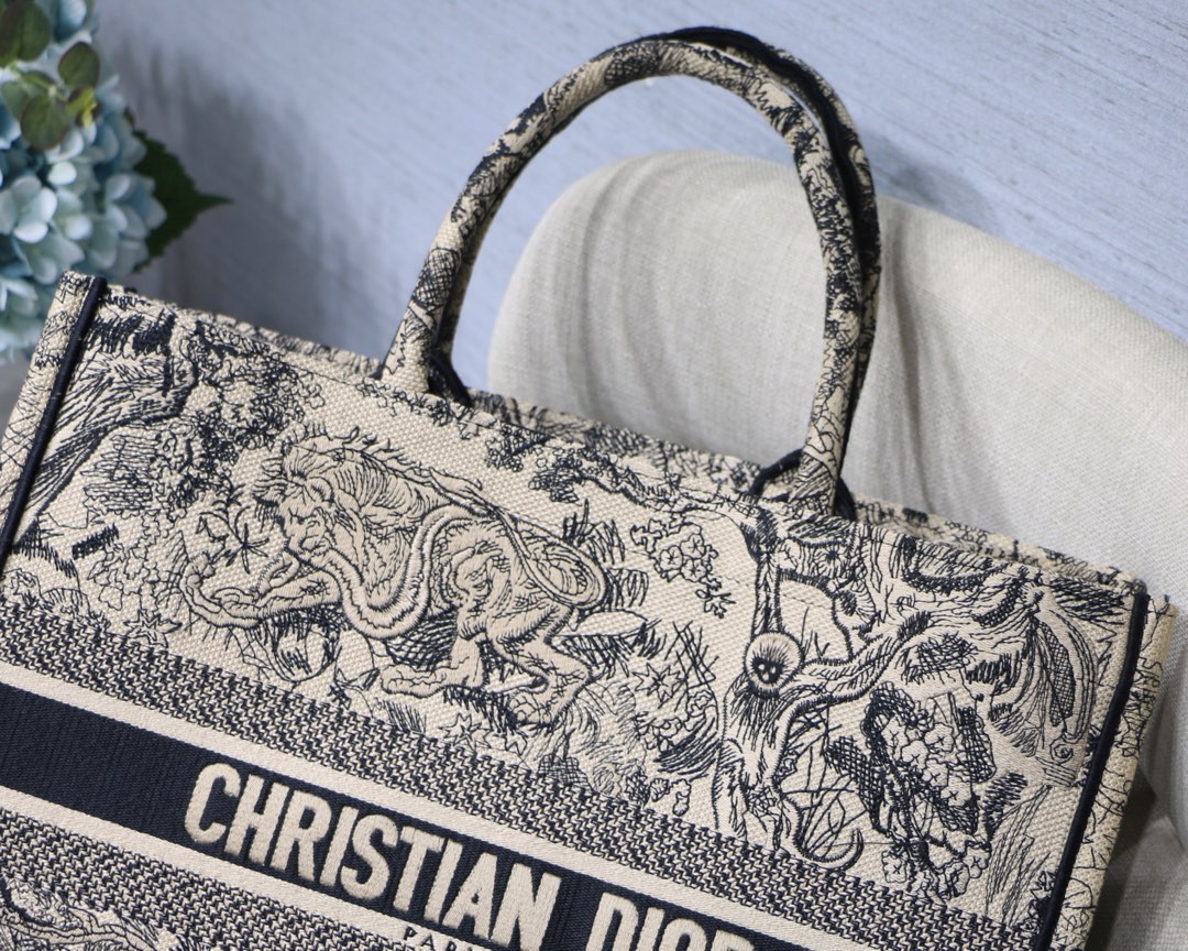 Dior Large Book Tote Bag in Black&White Tiger Embroidery - Image 9
