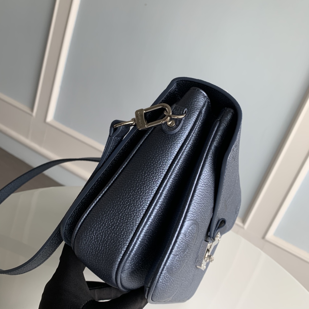 Louis Vuitton Pochette Metis Bag in Blue - Image 5