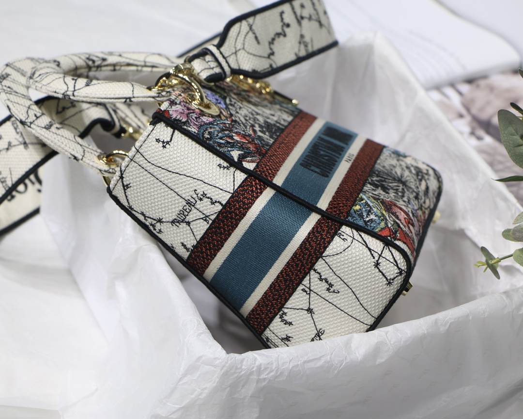 Lady Dior Embroidery Bag in Milk White Constellation - Image 4