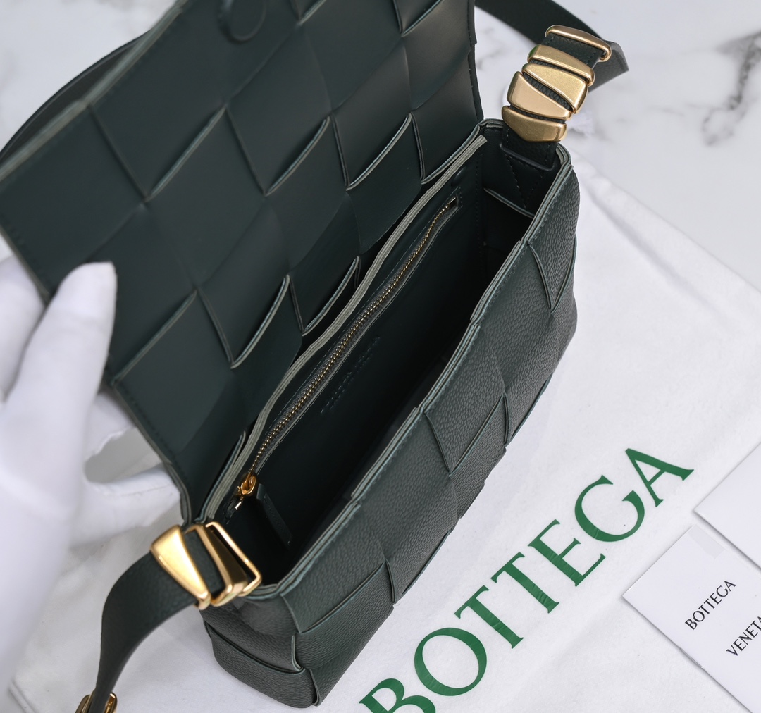 Bottega Veneta Padded Cassette Bag in Olive Green - Image 8
