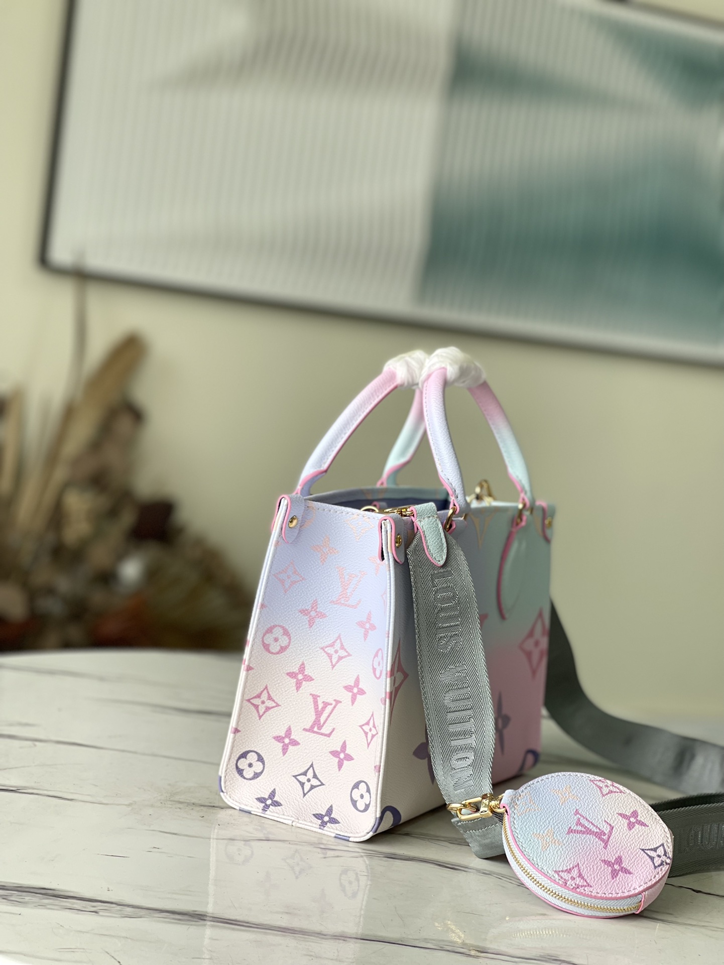 Louis Vuitton OnTheGo Small Bag in Pastel Tones - Image 4