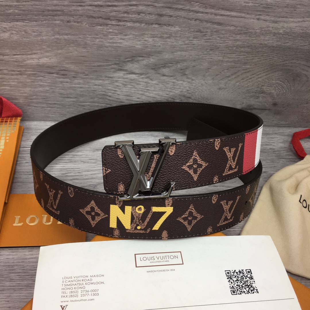 db9bf2_37f3ce7b6630408fad5b2e4253eb8201mv2.jpg Louis Vuitton LV Letter Buckle 40mm Belt - Image 1