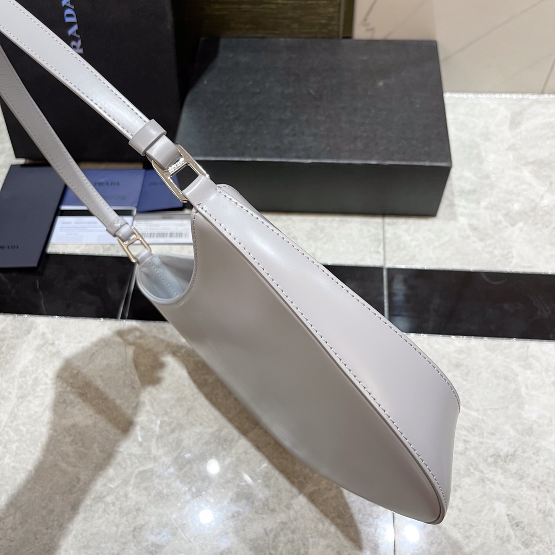 Prada Bags - Image 5