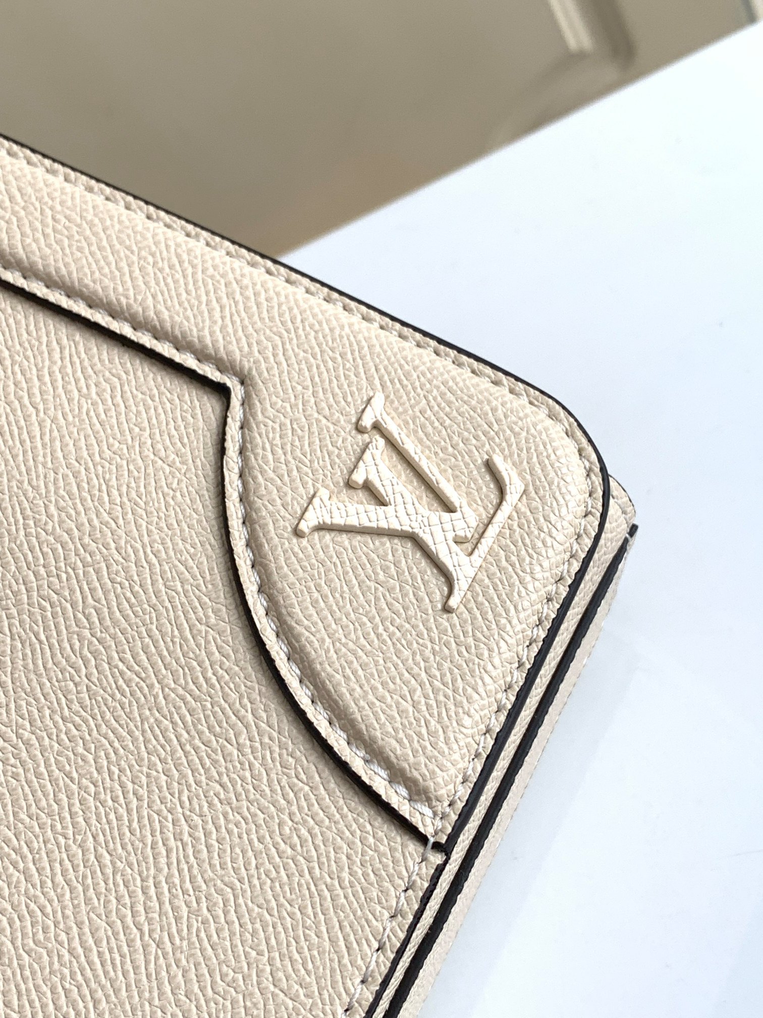 Louis Vuitton New Flap Messenger Bag - Image 6