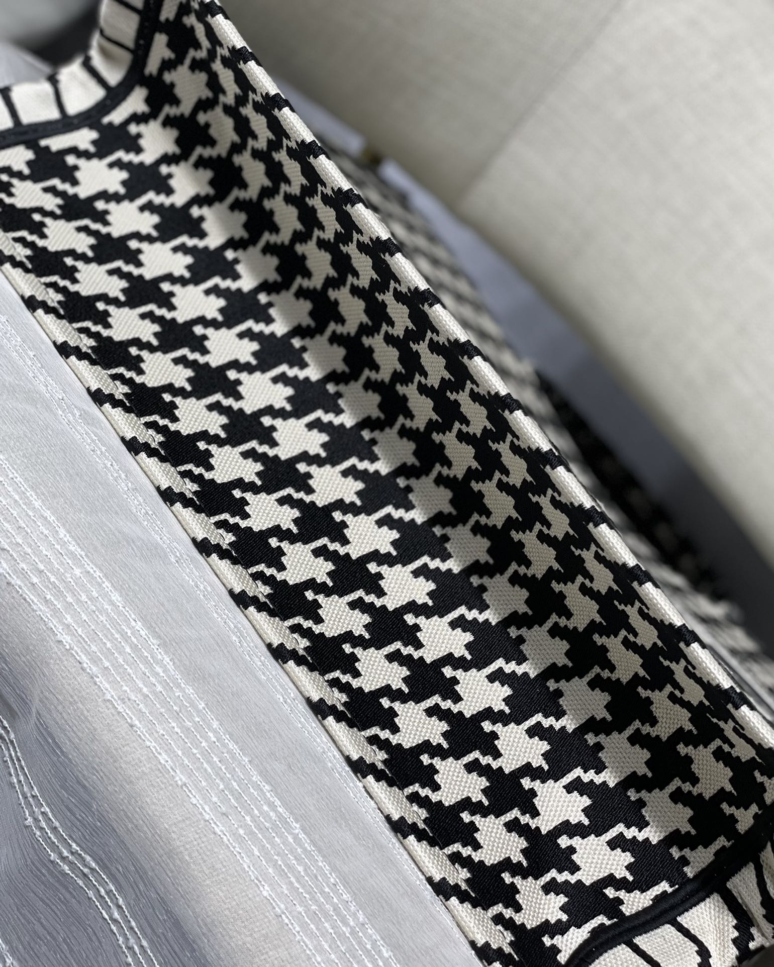 Dior Large Book Tote Bag in Black&White Houndstooth - Image 6