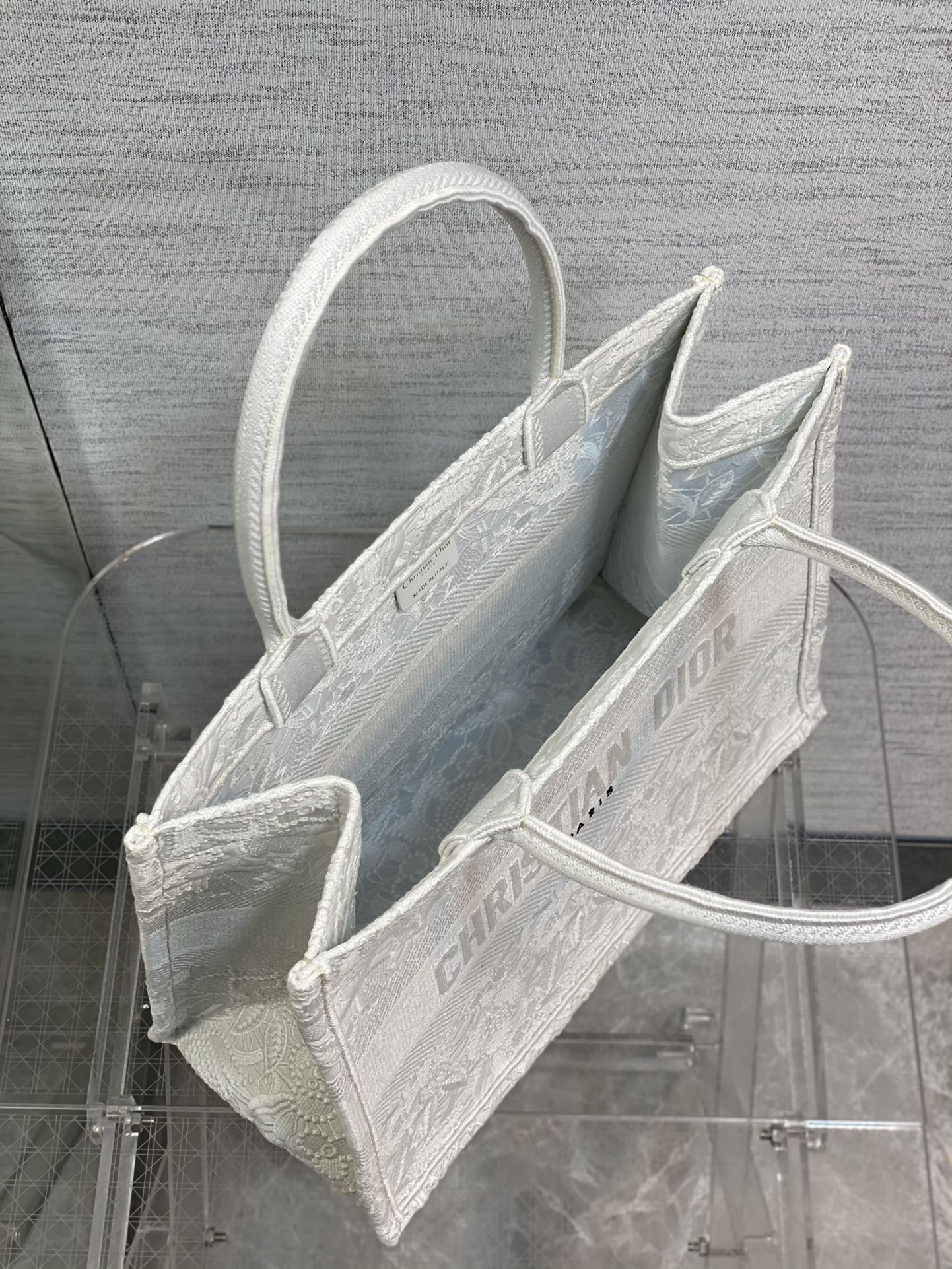 Dior Small Tote Bag in White - Image 10