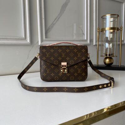 Louis Vuitton Presbyopic Pochette Metis Handbag