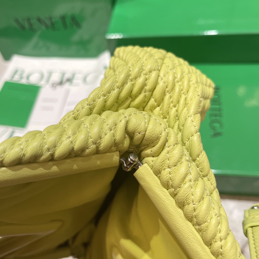 Bottega Veneta Bag - Image 9