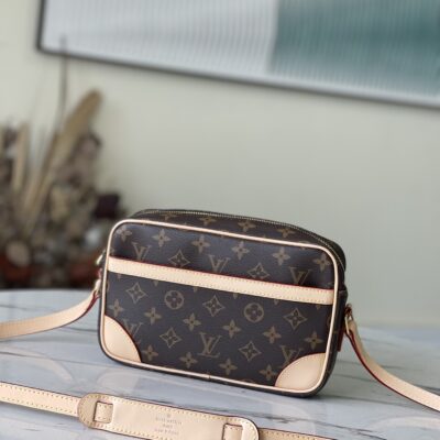 Louis Vuitton Small Messenger Bag in Monogram Canvas
