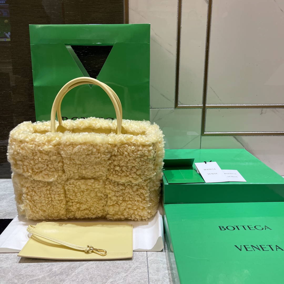 Bottega Veneta Arco Tote Bag