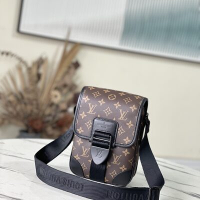 Louis Vuitton Archy Small Messenger Bag in Monogram