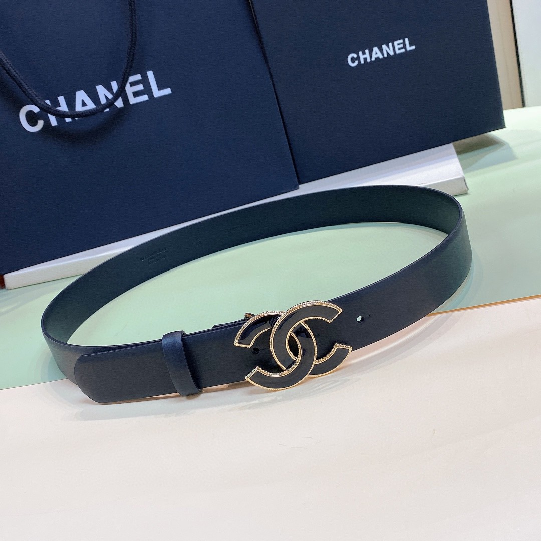 db9bf2_4109ec2f817941909d3e631a9fe76bf9mv2.jpg Chanel Leather Belt - Image 1