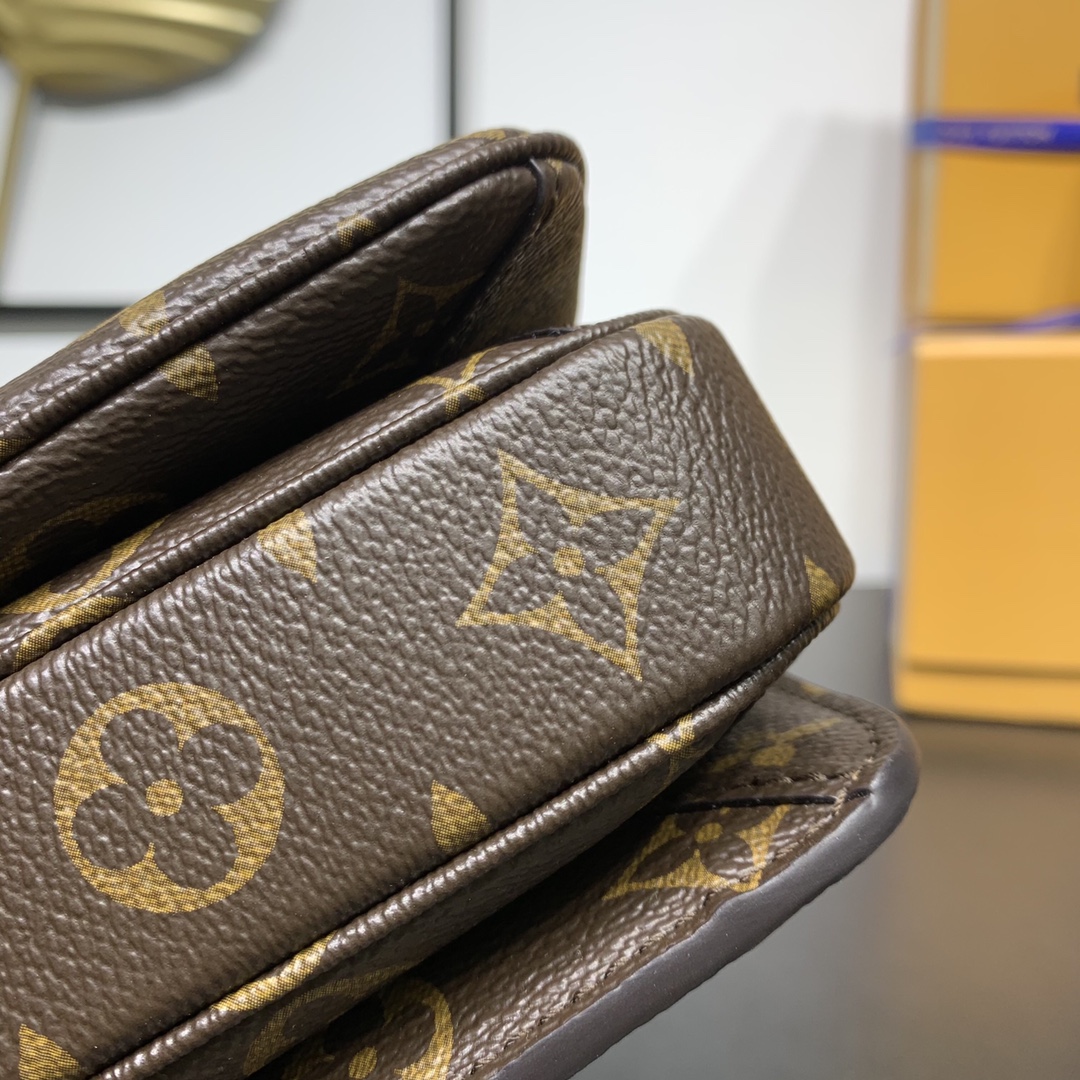 Louis Vuitton Pochette Metis East West Bag in Monogram Canvas - Image 4