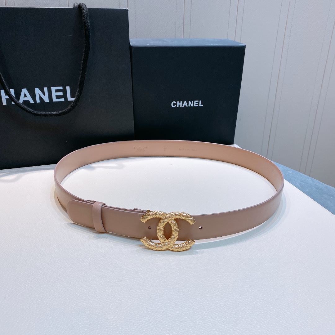 db9bf2_42e1cbae59bd4a48ba8d29f3d26b12d2mv2.jpg Chanel Leather Belt - Image 1