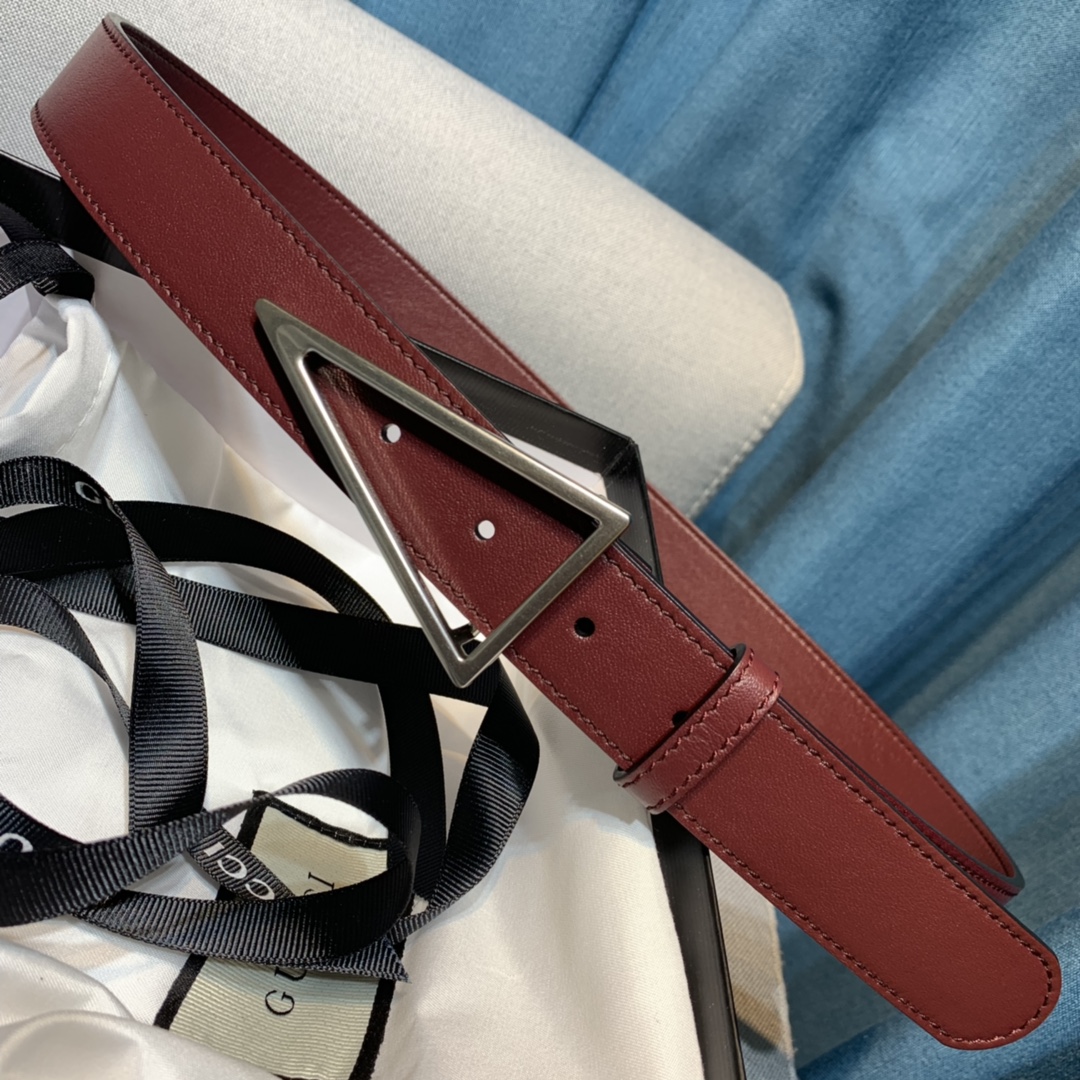 db9bf2_4414ec22cb13443cb6ecaa8f62cca643mv2.jpg Gucci Leather Belt - Image 1